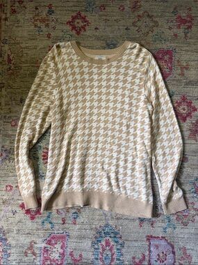 croft & barrow Beige and White Houndstooth Crewneck Sweater